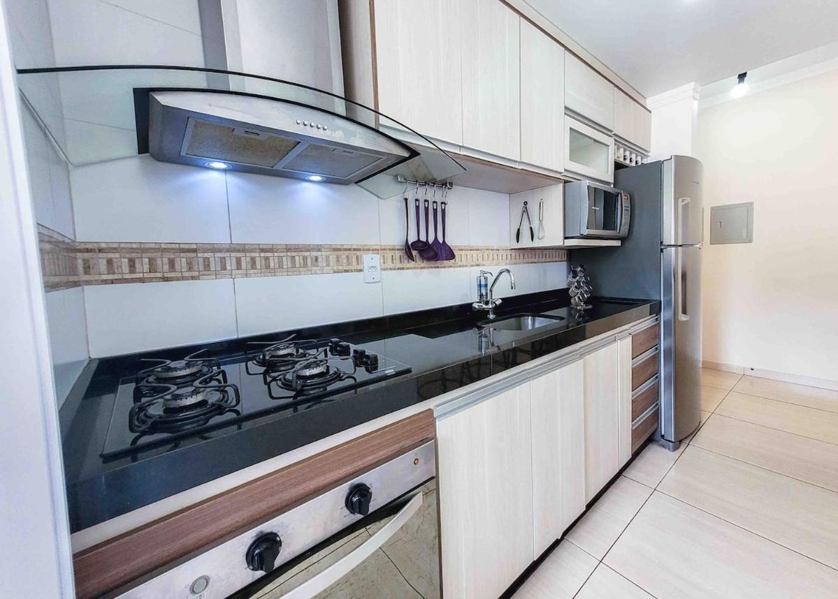 Grande Apt No Centro C/ Cozinha Completa Varanda Poços de Caldas Buitenkant foto