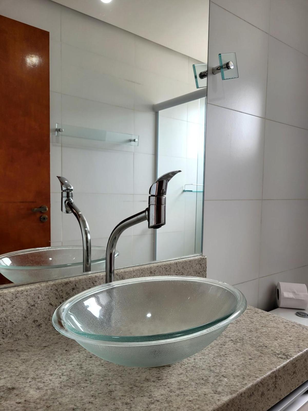 Grande Apt No Centro C/ Cozinha Completa Varanda Poços de Caldas Buitenkant foto